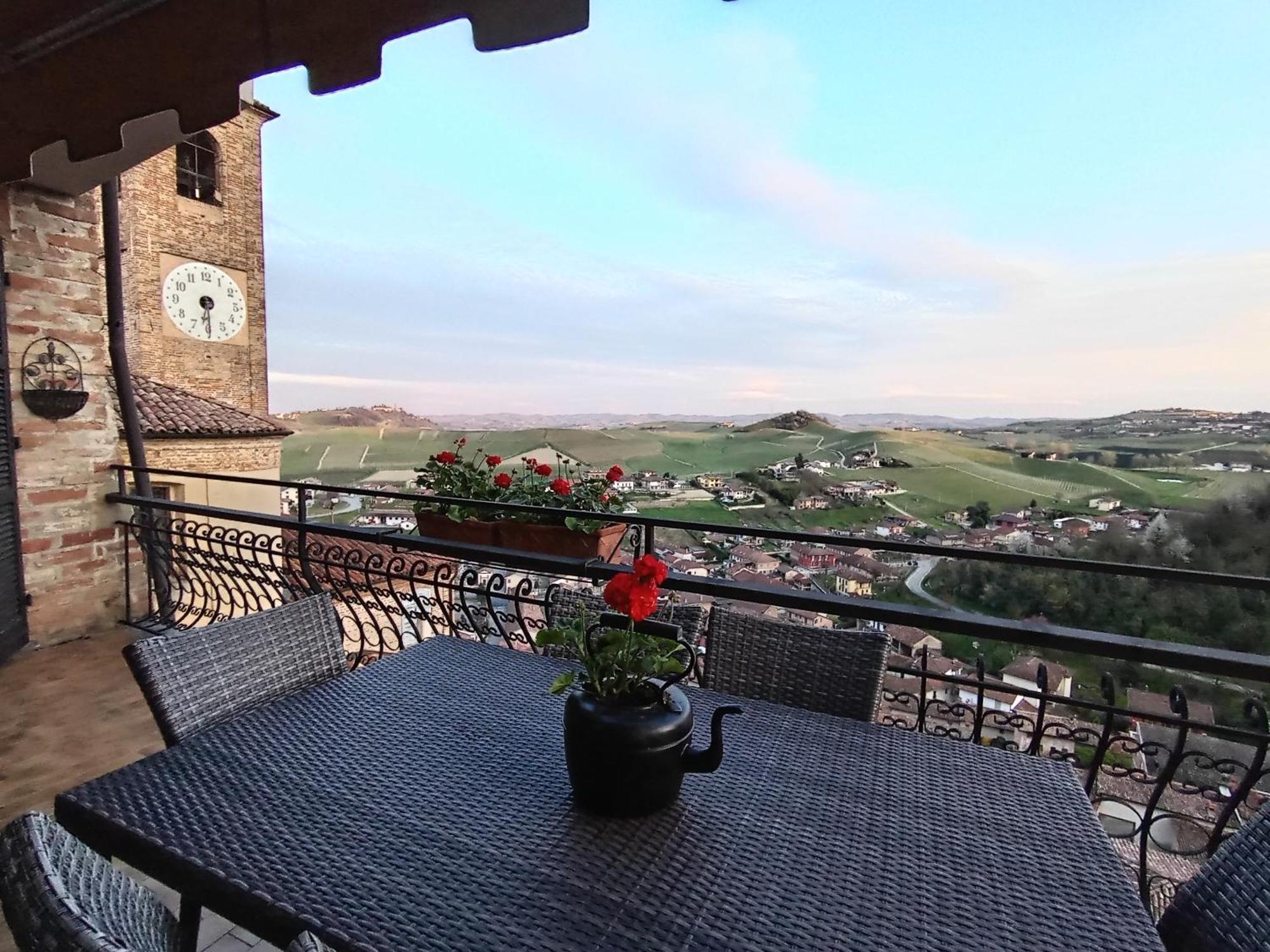 Teresa Al Belvedere Rooms&Holidayapartments Camere&Appartamenti Castellinaldo Buitenkant foto
